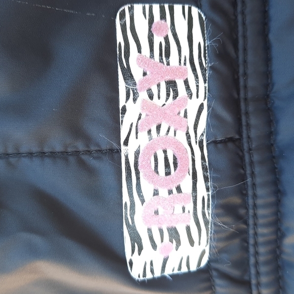Roxy small black long lightweight puffer - Picture 6 of 10